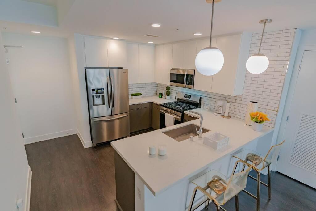 דירות לוס אנג'לס Downtown Paradise Escape With 2 Pools / Hot Tubs מראה חיצוני תמונה