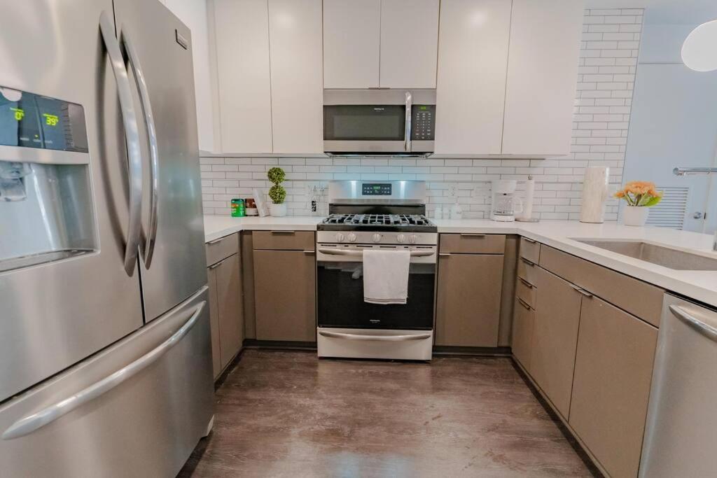 דירות לוס אנג'לס Downtown Paradise Escape With 2 Pools / Hot Tubs מראה חיצוני תמונה